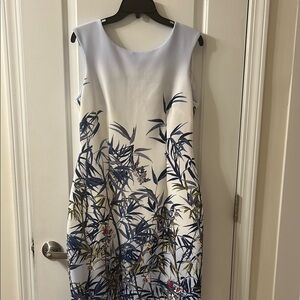 Floral Blue and White Sleeveless Dress